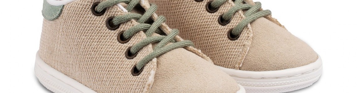 Παπούτσι βάπτισης: Sneaker, μοκασίνι, μπαλαρίνα ή πέδιλο; Πώς να διαλέξετε
