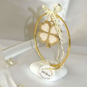 Γούρι τετράφυλλο τριφύλι από σμάλτο με κρίκο σε βότσαλο