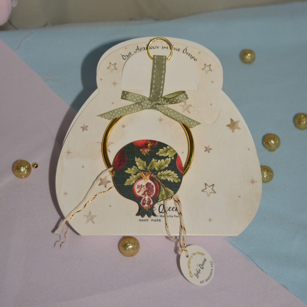 Γούρι Ρόδι κρεμαστό ξύλινο με σχέδιο ανοιγμένο ρόδι, κρίκο και κορδέλα