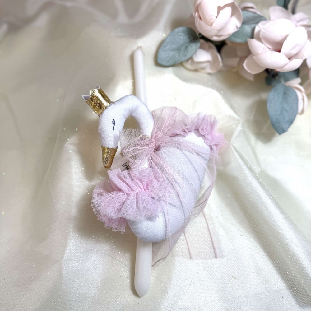 Λαμπάδα χειροποίητη με υφασμάτινο λευκό-ροζ κύκνο