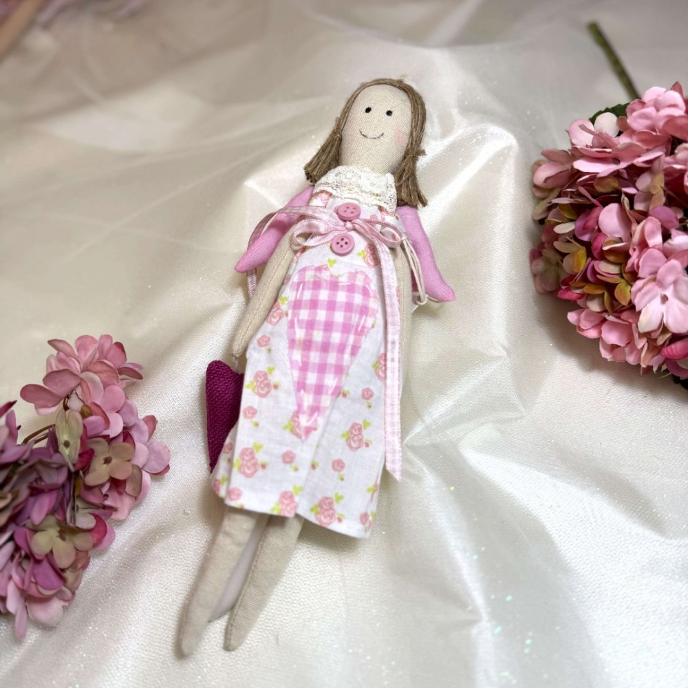 Λαμπάδα με υφασμάτινη κουκλίτσα καρδιά