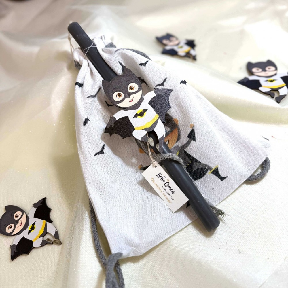 Λαμπάδα αρωματική μαύρη με τον Batman και σακίδιο