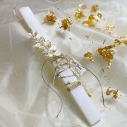 Λαμπάδα αρωματική λευκή με λευκό κλαράκι