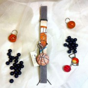 Λαμπάδα αρωματική μπάσκετ με μπρελόκ ξύλινη μπάλα