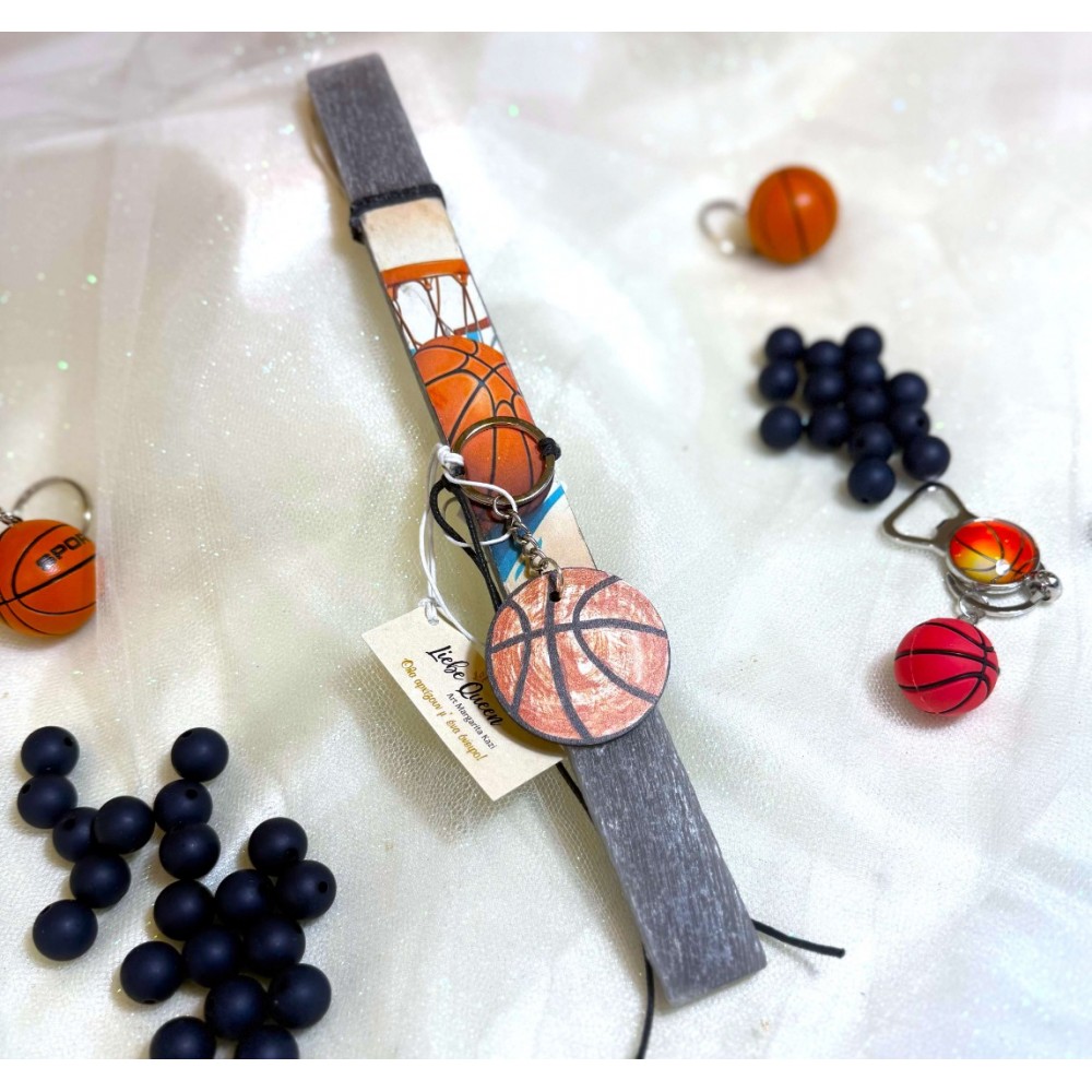 Λαμπάδα αρωματική μπάσκετ με μπρελόκ ξύλινη μπάλα