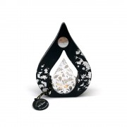 Γούρι ασημί δάκρυ πλεξιγλάς σε μεγάλο μαύρο ξύλινο δάκρυ