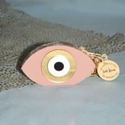 Γούρι Μάτι ξύλινο ροζ με χρυσό μάτι από πλεξιγλάς στο κέντρο του