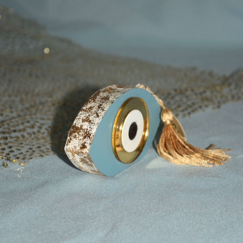 Γούρι Μάτι ξύλινο γαλάζιο με χρυσό μάτι από πλεξιγλάς στο κέντρο του