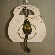 Γούρι κρεμαστό πράσινο μακραμέ σε κρίκο με Δέντρο Ζωής 9.5x9