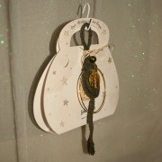 Γούρι κρεμαστό πράσινο μακραμέ σε κρίκο με Δέντρο Ζωής 9.5x9