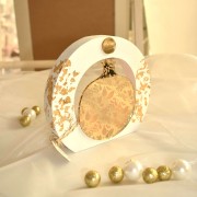 Γούρι ρόδι χρυσό plexiglass σε ξύλο λευκό μεγάλο φωτιζόμενο