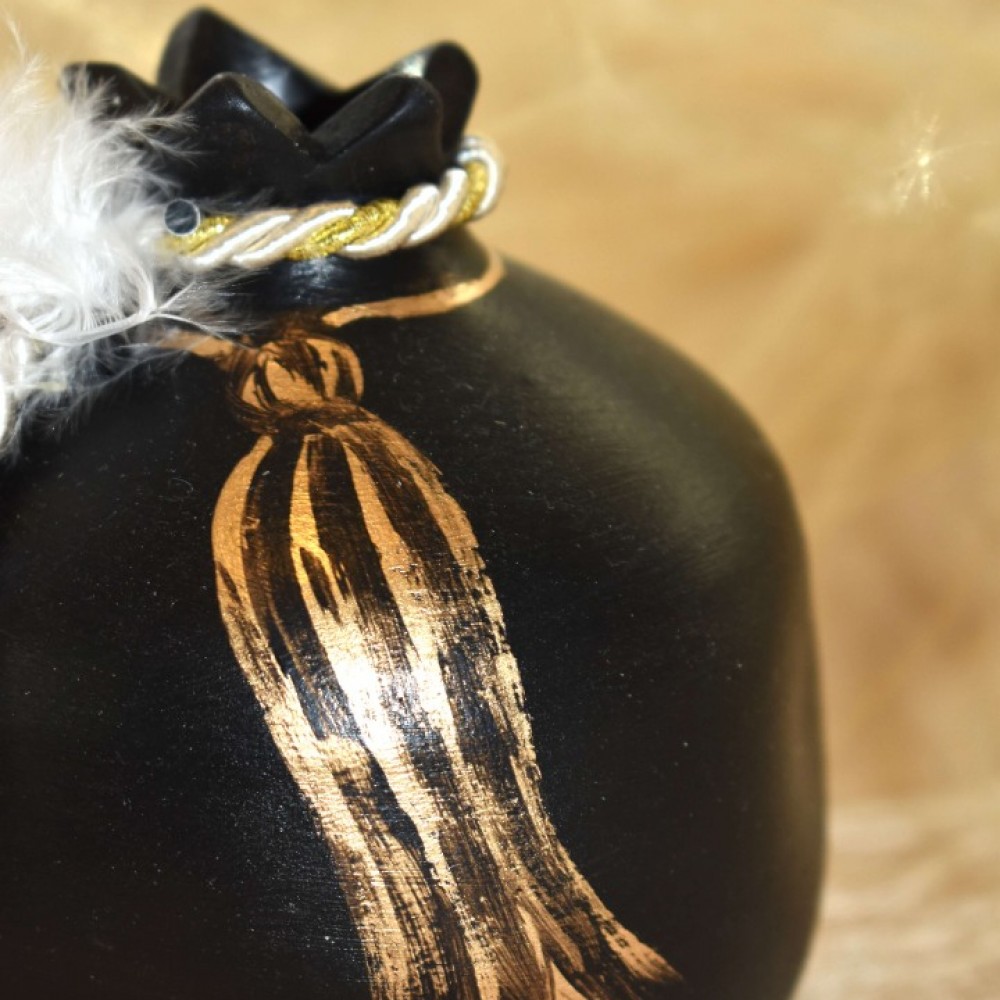 Γούρι Ρόδι κεραμικό μαύρο με μάτι μεσαίο 9x9.5