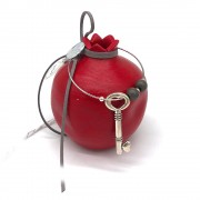 Γούρι Ρόδι κεραμικό μεσαίο κόκκινο με πέταλο 9x9.5