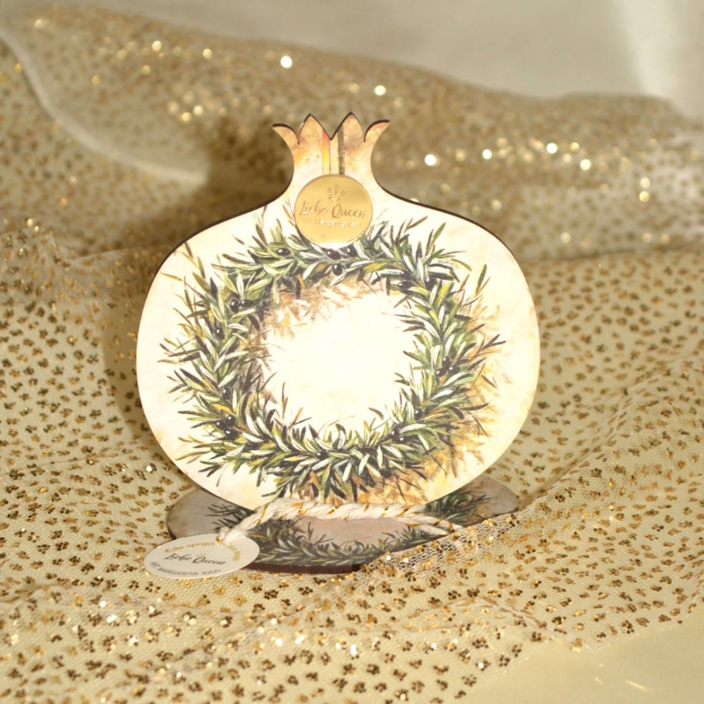 Γούρι χειροποίητο ξύλινο ζωγραφιστό ρόδι ιβουάρ σε βάση