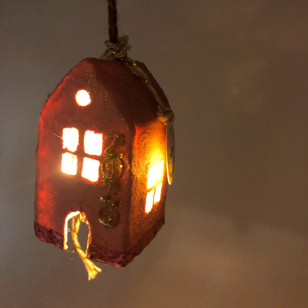 Γούρι σπιτάκι φωτιζόμενο ροζ