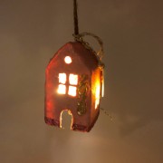 Γούρι σπιτάκι φωτιζόμενο ροζ