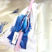 Λαμπάδα αρωματική ροζ με την Έλσα και σακίδιο