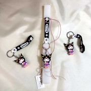 Λαμπάδα αρωματική μπρελόκ Kuromi λιλά φόρεμα