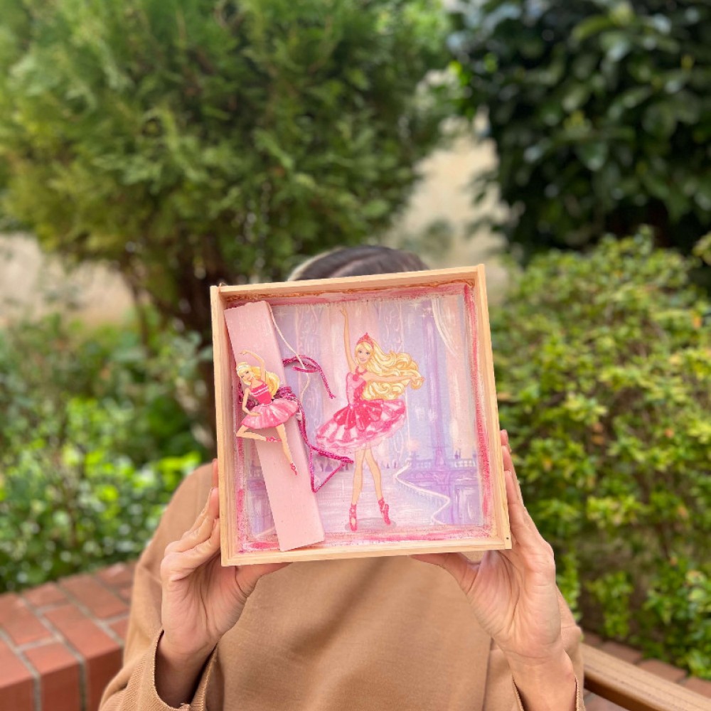 Λαμπάδα Πριγκίπισσα ροζ σετ με χειροποίητο κουτί-κάδρο φωτιζόμενο