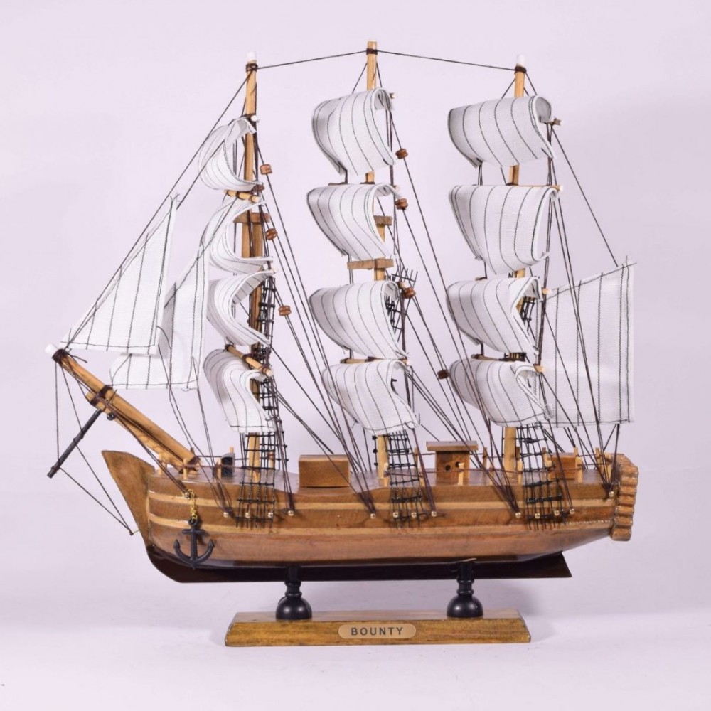 Ξύλινο Καράβι Διακοσμητικό Ιστιοφόρο “BOUNTY” 24cm
